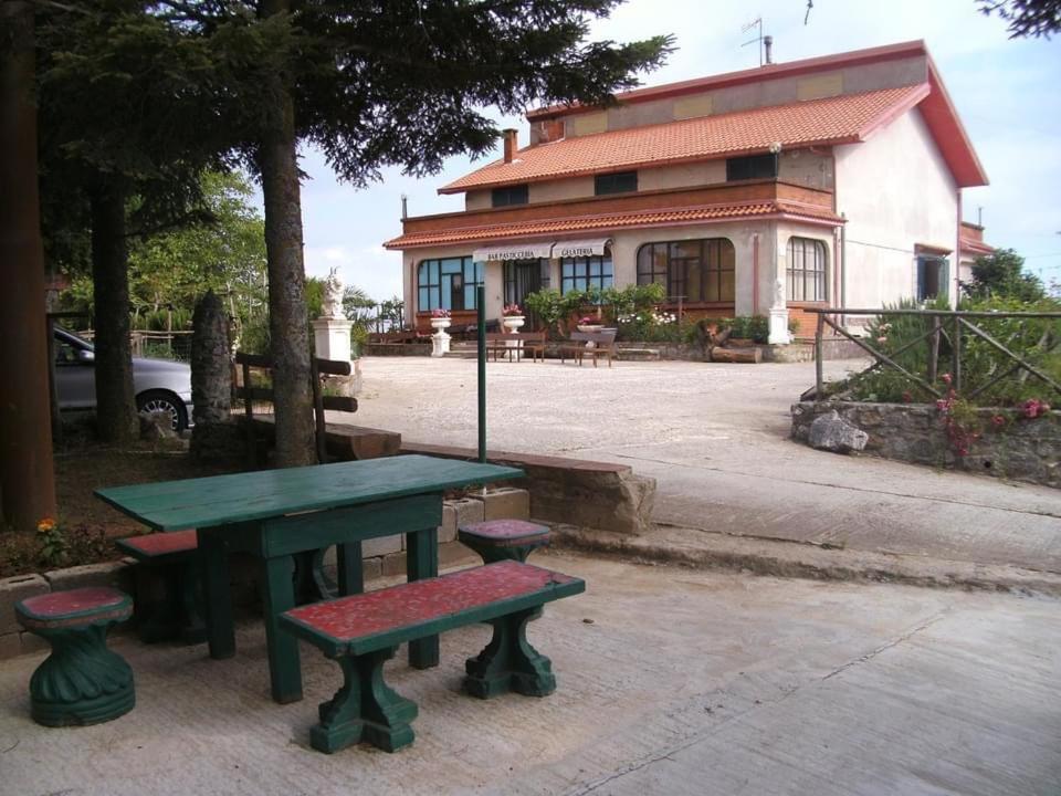 B&B Passo Del Falco Sorianello Bagian luar foto