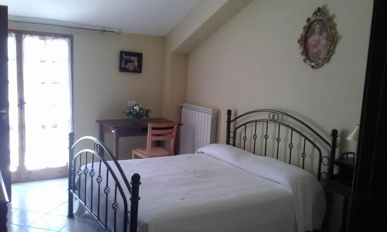 B&B Passo Del Falco Sorianello Bagian luar foto
